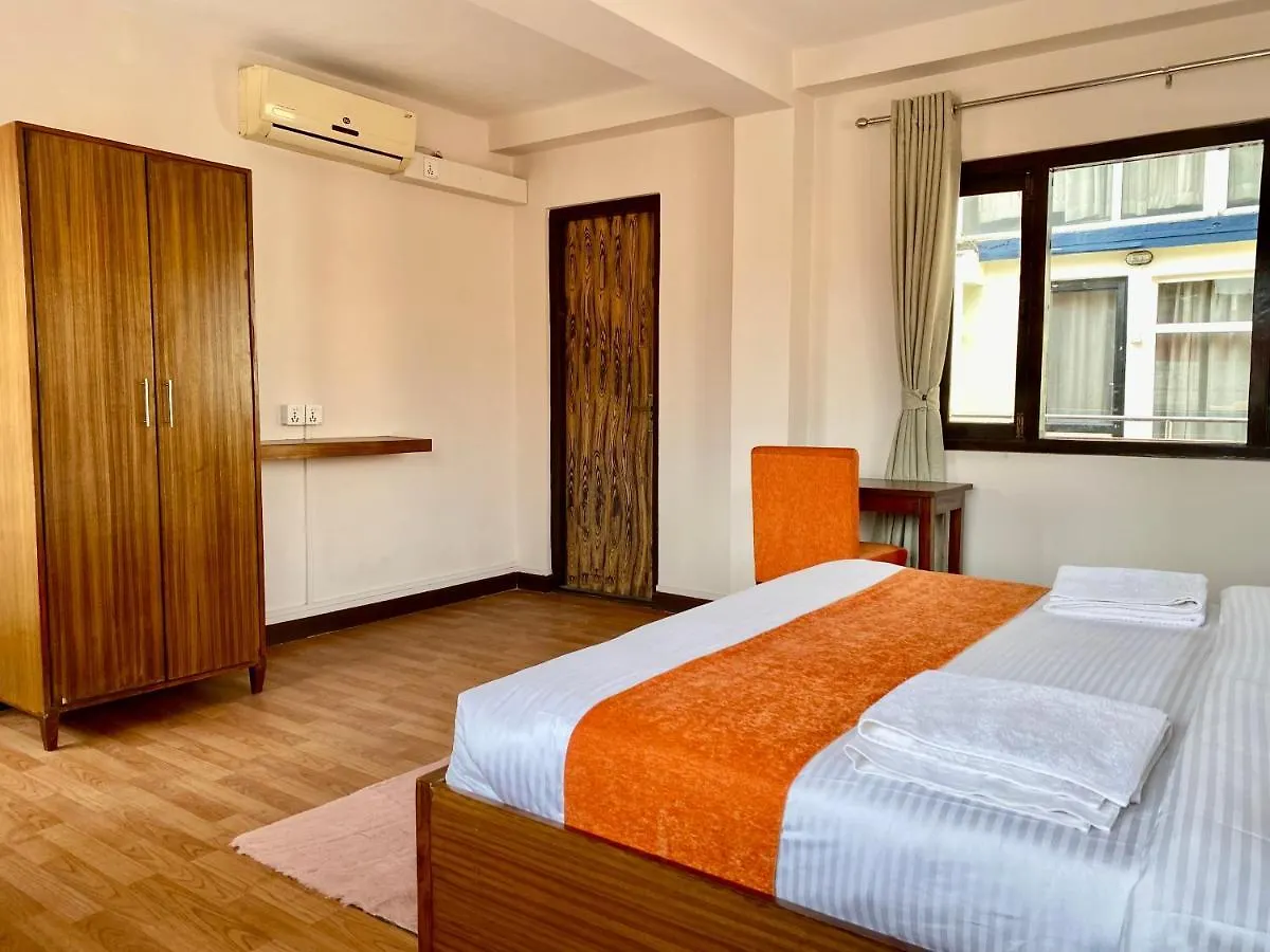 Hotel Pala Kathmandu 2*,